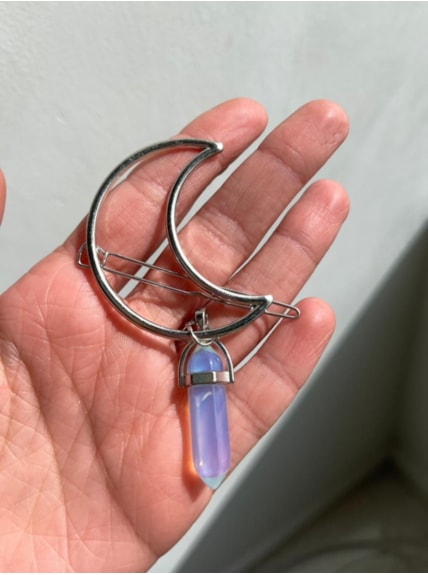 Presilha Lua com Ponta Pedra Opalina (Da Lua)