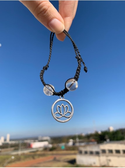 Pulseira Cristal com Flor de Lótus Vazada
