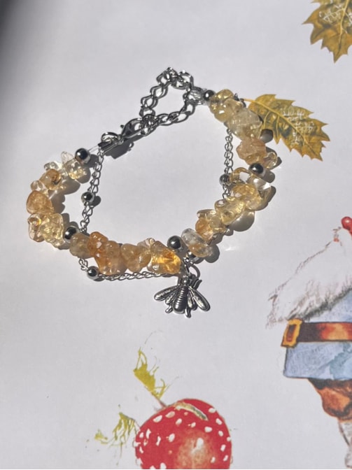 Pulseira Dupla Abelha e Cascalhos de Citrino