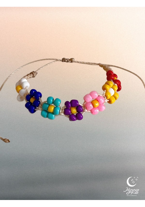 Pulseira macramê flores de miçanga
