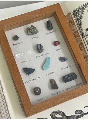 Quadro coleção de 12 cristais