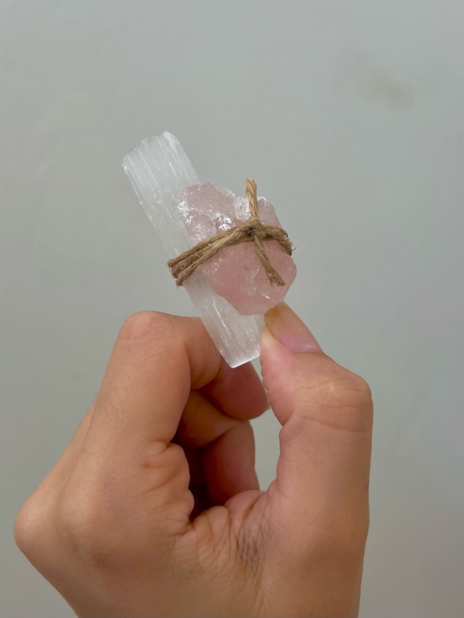 Selenita e Quartzo Rosa - Fortalecedor do Amor — imagem 2