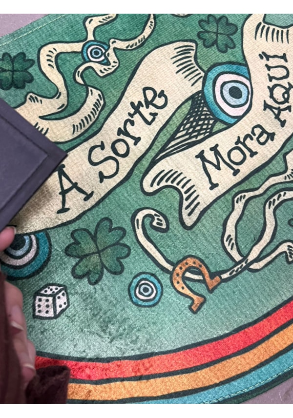 Tapete A Sorte Mora Aqui - Meia lua