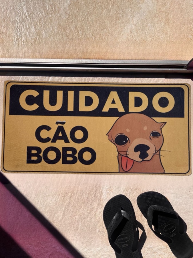 Tapete Cuidado Cão Bobo — imagem 1