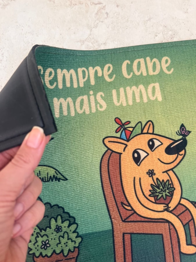 Tapete Sempre Cabe mais Uma — imagem 2