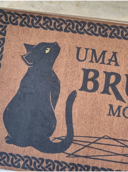 Tapete Uma Bruxa Mora Aqui